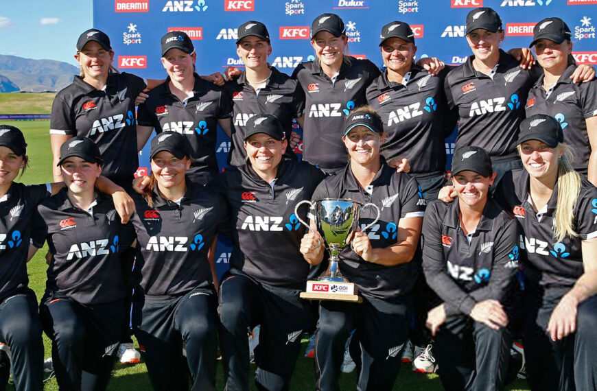 New Zealand, who are the host of the upcoming 50-over Women’s World Cup, will go into the competition without their most successful ODI bowler in recent years. Off-spinner Leigh Kasperek has been left out of the 15-player squad for the 2022 edition of the tournament.