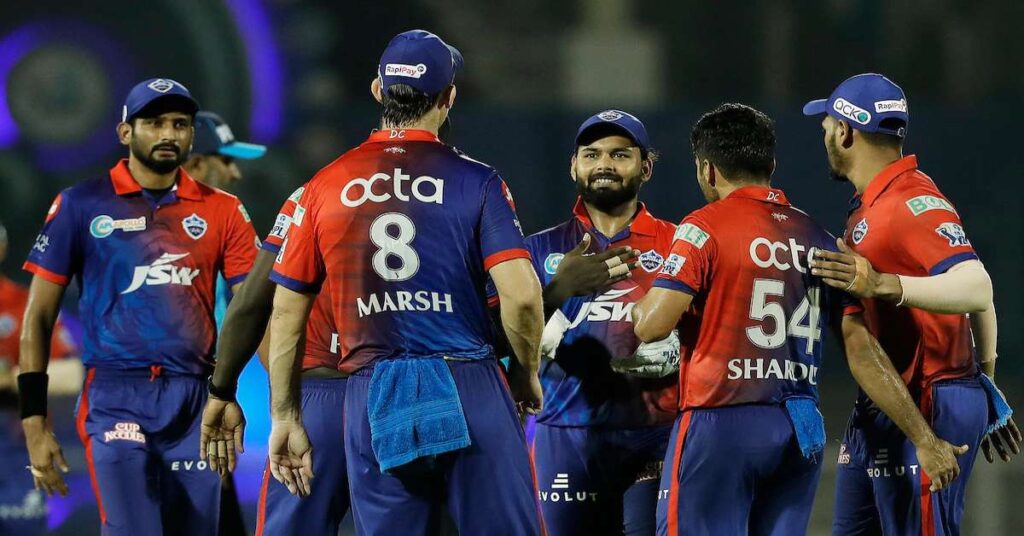 IPL 2022 DC vs SRH Highlights: Former & present captain of SRH in the field both exchanged words with smiles.SRH won the toss & Williamson opted to bowl first.