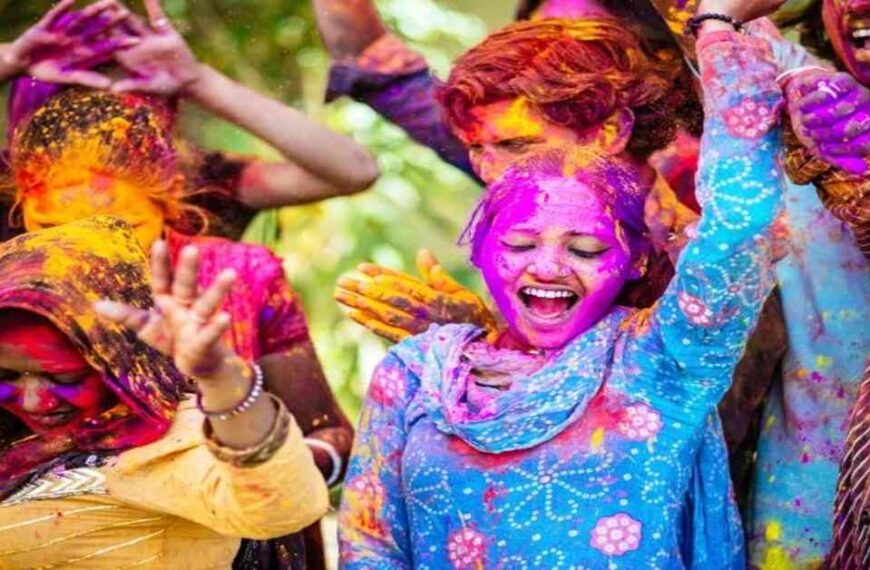 What is Holi Festival of Colors in India, Meaning Behind the Many Colors of India's Holi Festival