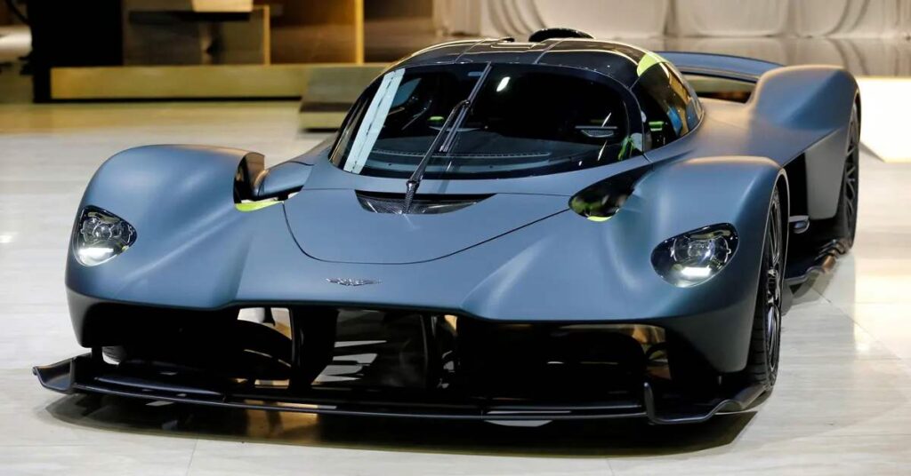 The track-focused variant of the valkyrie - Aston Martin Valkyrie