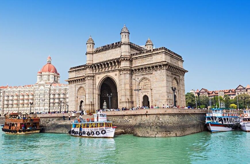 Mumbai is a densely populated metropolis. Mumbai city is the 6th maximum populous metropolitan place within side the global. Indian kingdom of Maharashtra.