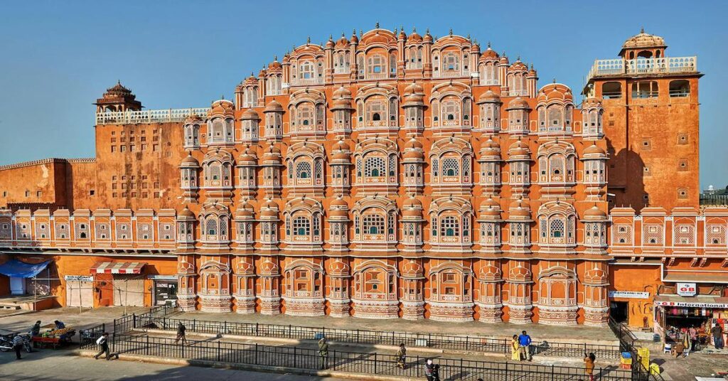 HAWA MAHAL(1799): a beautiful ‘Castle of Winds’ in Jaipur