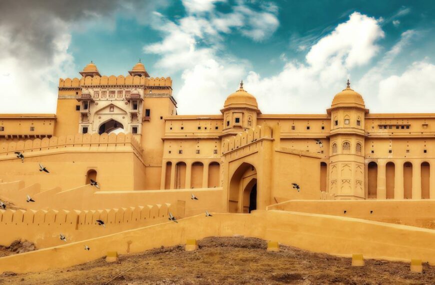 History of Amber Fort(1592)- Stunning UNESCO World Heritage Site in Rajasthan