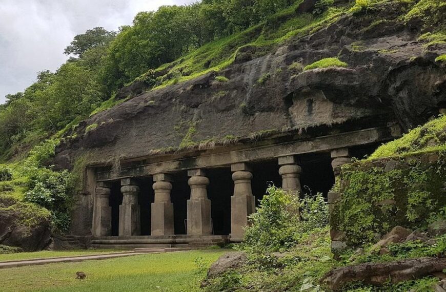 History of Elephanta Caves(1987), a beautiful UNESCO World Heritage Site in India